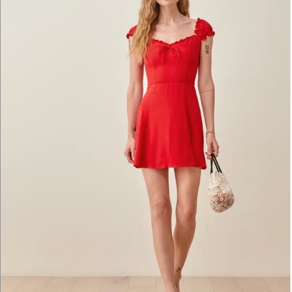 NWT Reformation Pacey dress in Cherry Size 8 - Picture 2 of 12